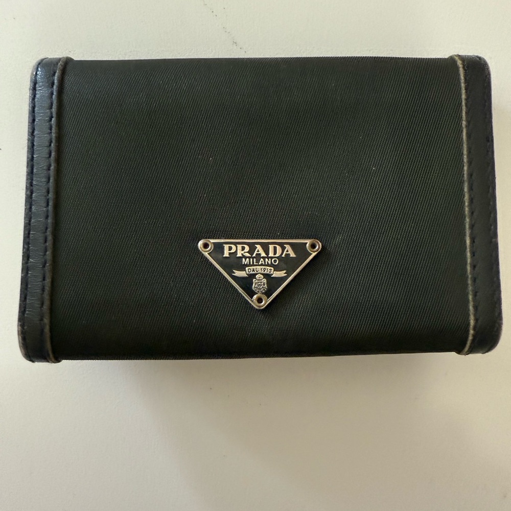 PRADA key holder (GUC)